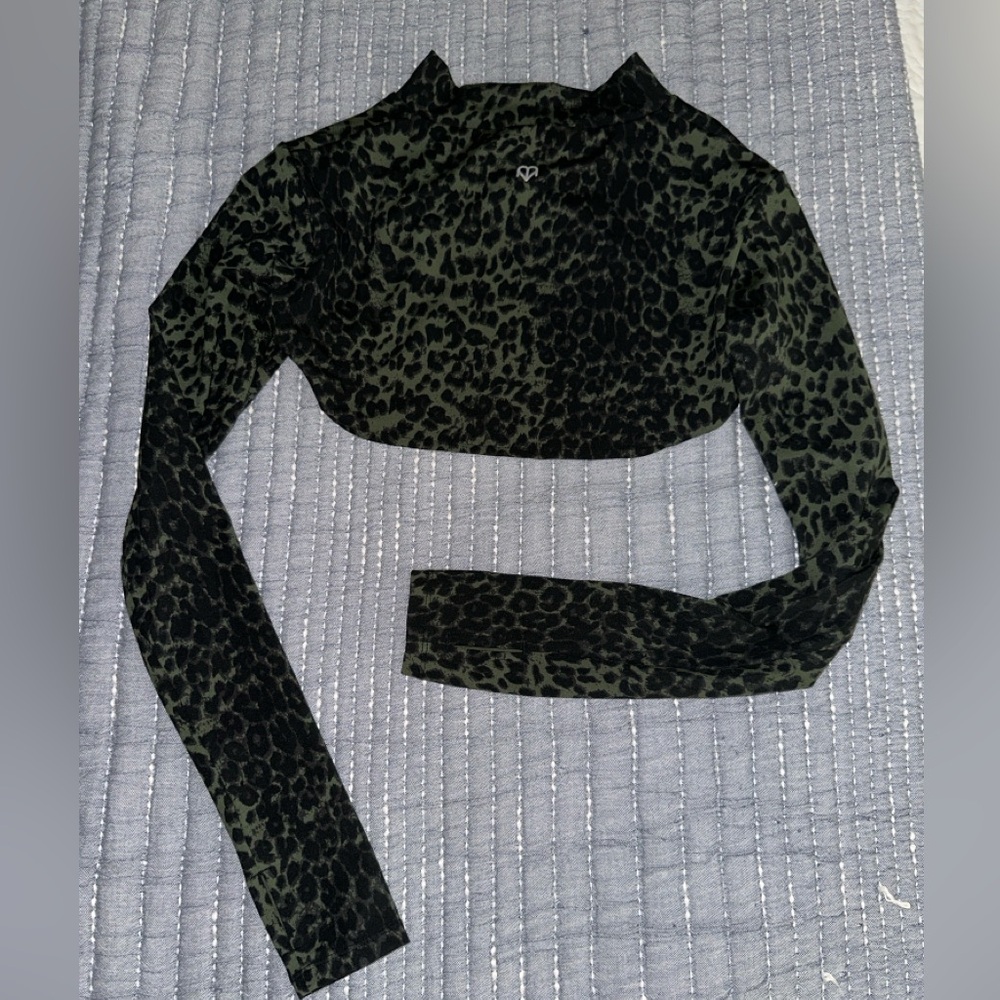 Maje Varley Green Leopard Print Shrug with Thumb Holes EUC